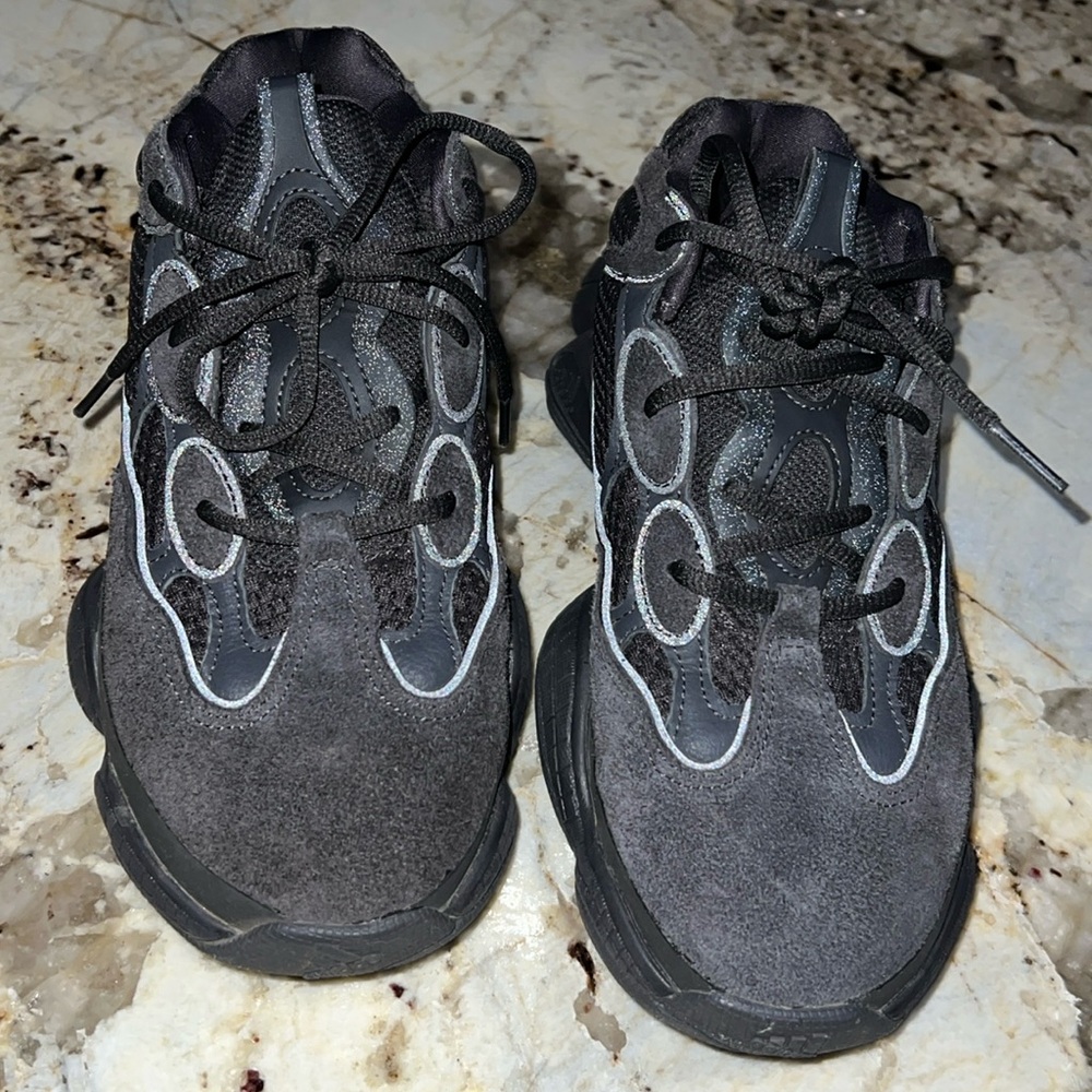 Yeezy 500 in black size 6.5 men